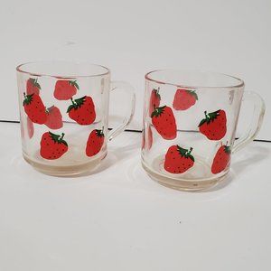 Vintage glass mugs - strawberry design